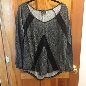 COPY - Sweat with lace detail on front